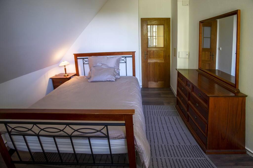 7 Bedroom Secluded Villa Close To Prague Říčany 외부 사진