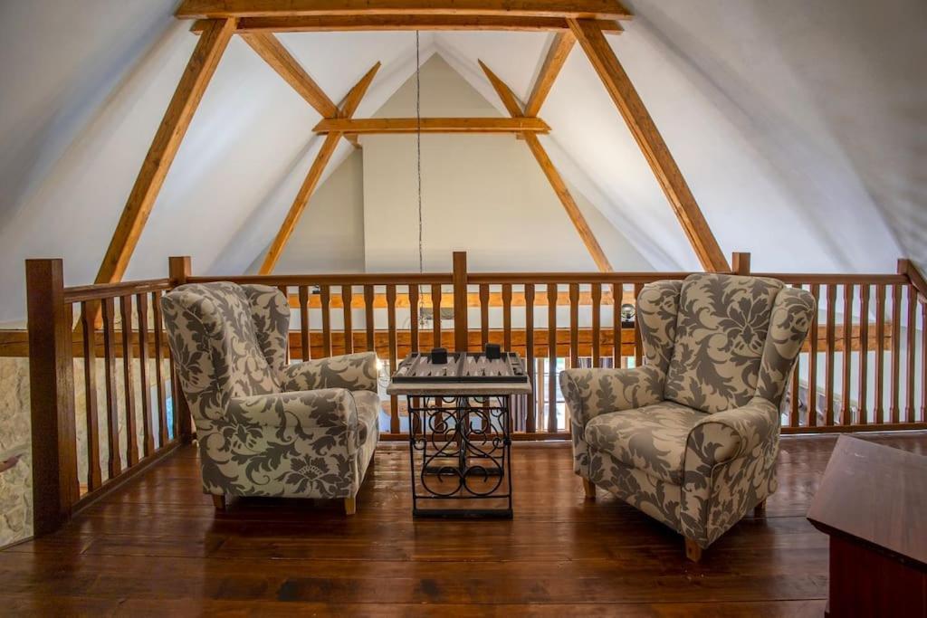7 Bedroom Secluded Villa Close To Prague Říčany 외부 사진