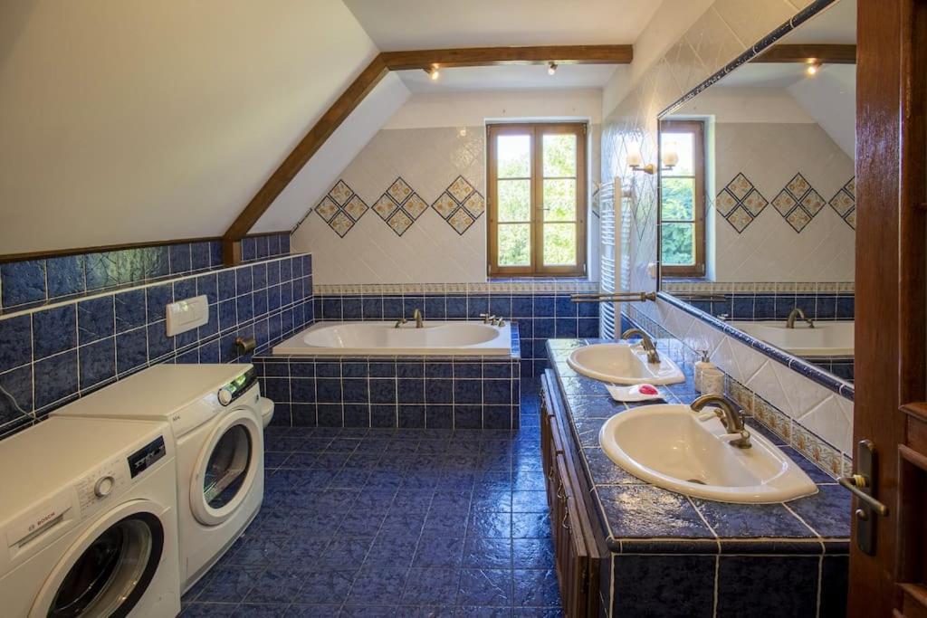 7 Bedroom Secluded Villa Close To Prague Říčany 외부 사진